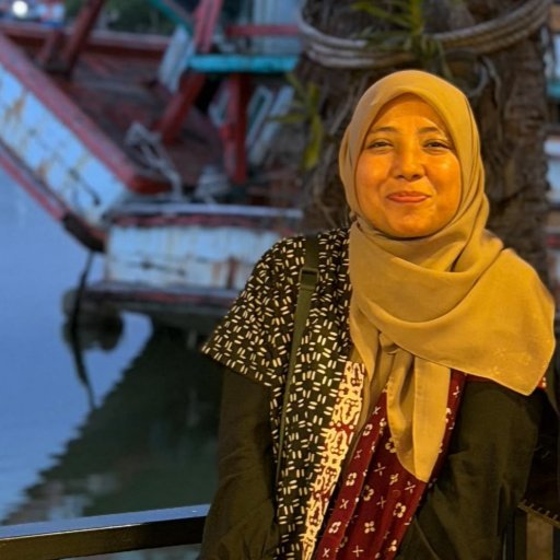 Dr. Sri Lestari, M.Pd.
